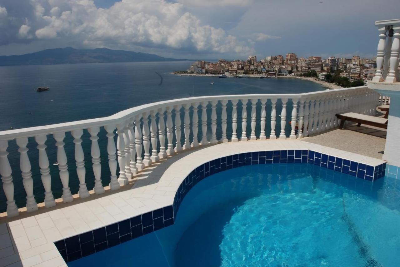 Monte Cristo Hotel With Rooftop Pool Saranda Dış mekan fotoğraf
