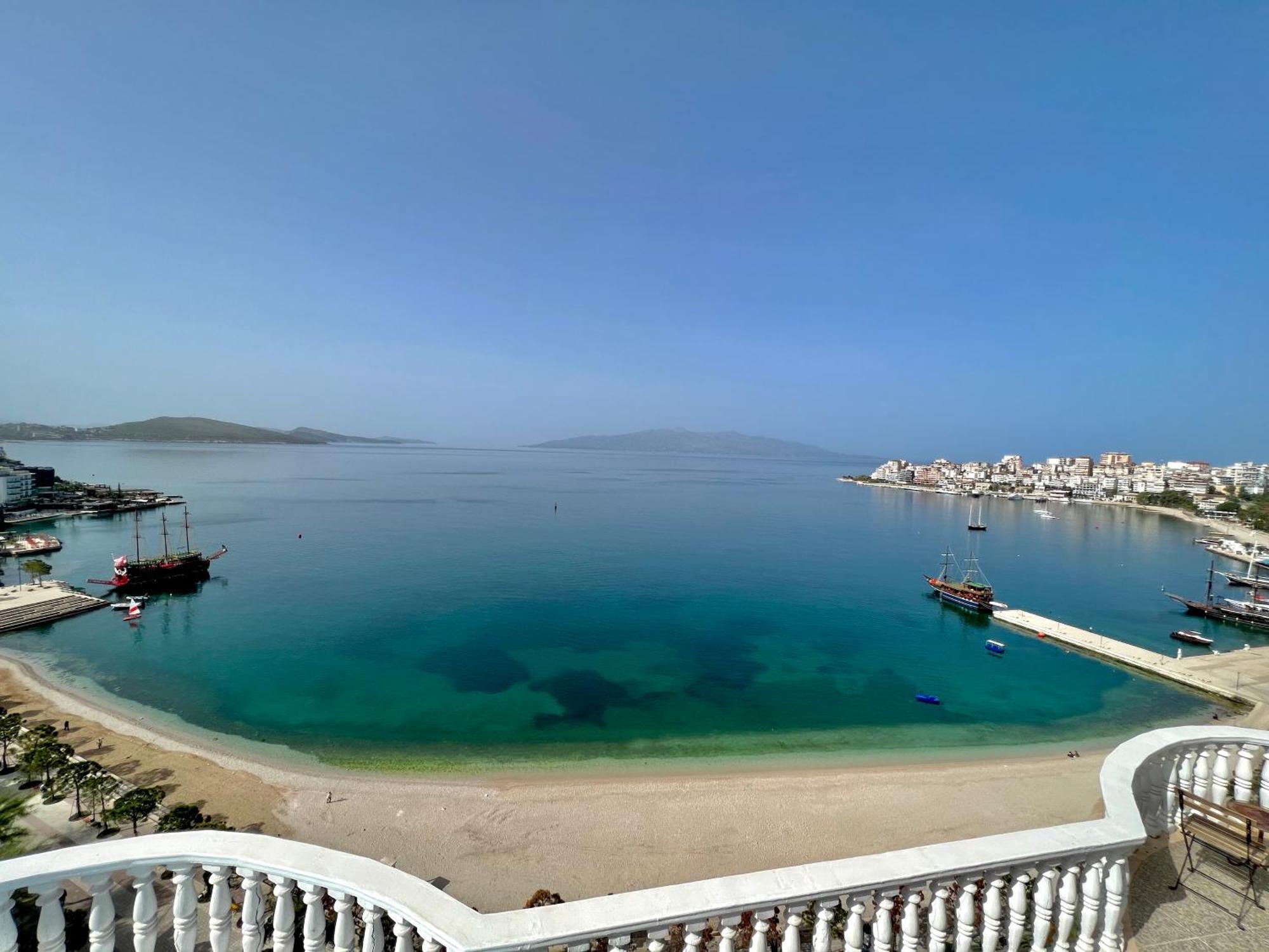 Monte Cristo Hotel With Rooftop Pool Saranda Dış mekan fotoğraf